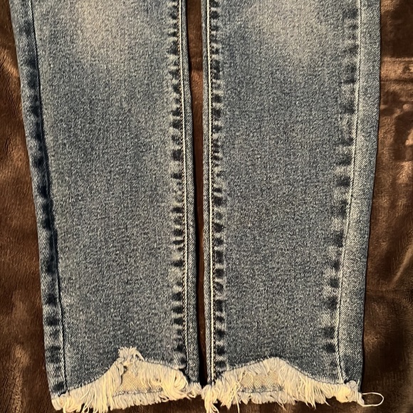 Old Navy jeans - Picture 2 of 5